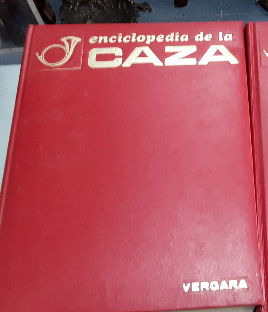 Dos libros enciclopedia de caza