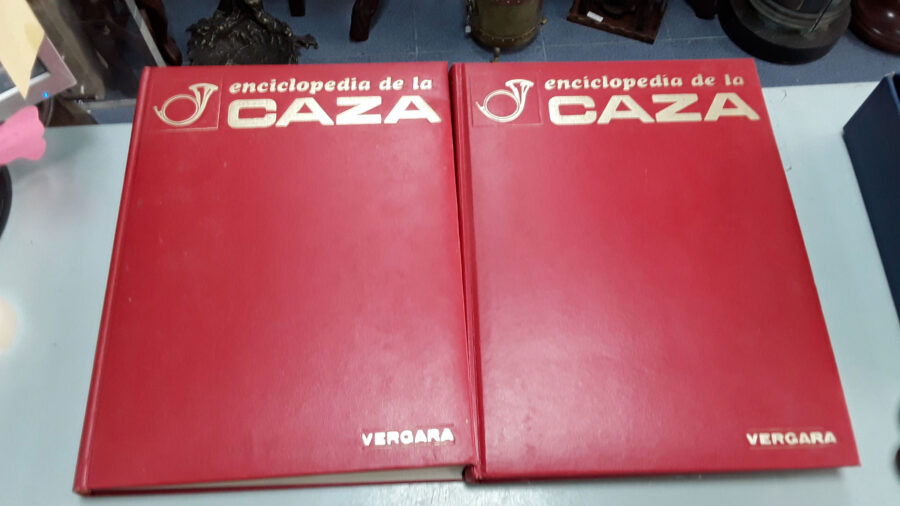 Dos libros enciclopedia de caza 2